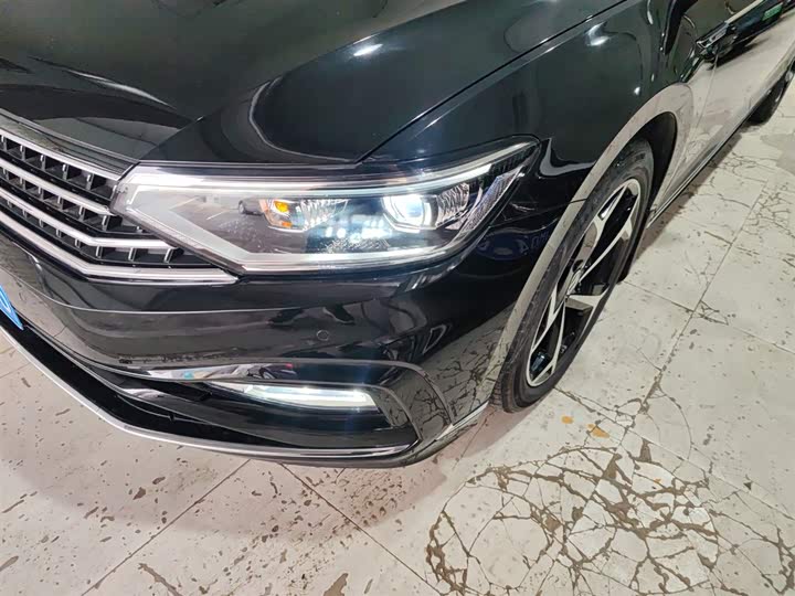 Фото 24 - Volkswagen Magotan