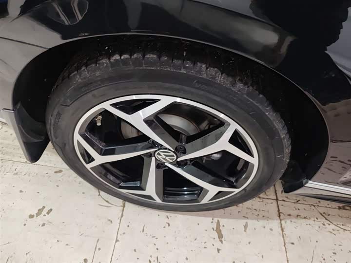 Фото 26 - Volkswagen Magotan