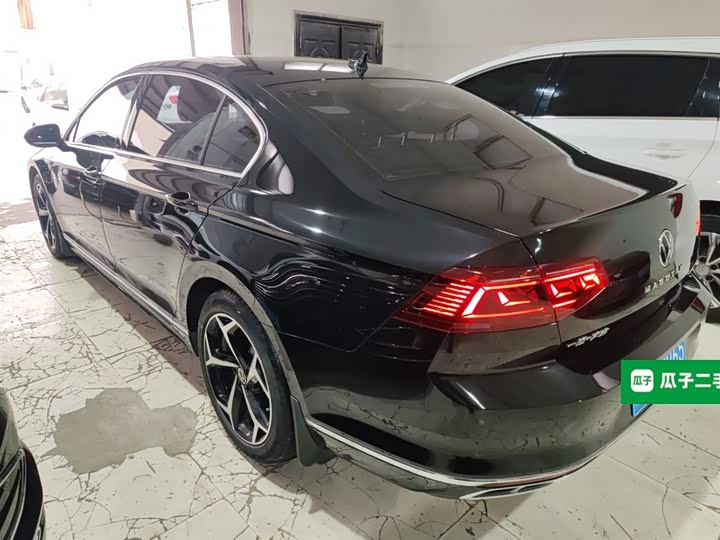 Фото 5 - Volkswagen Magotan