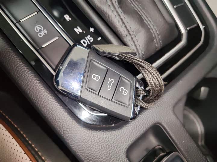 Фото 9 - Volkswagen Magotan