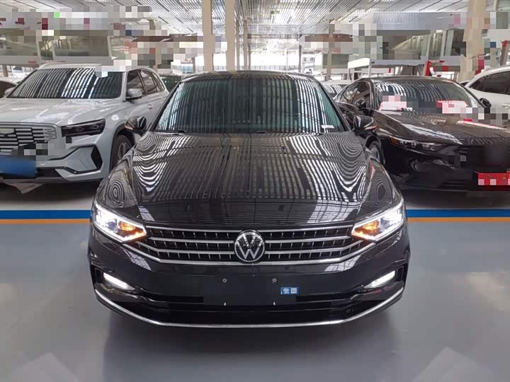 Фото 3 - Volkswagen Magotan