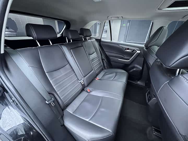 Фото 17 - Toyota Wildlander