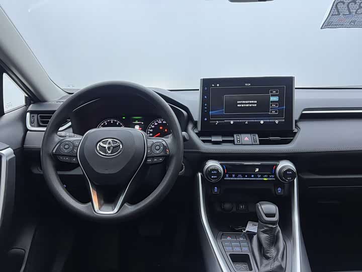 Фото 24 - Toyota Wildlander