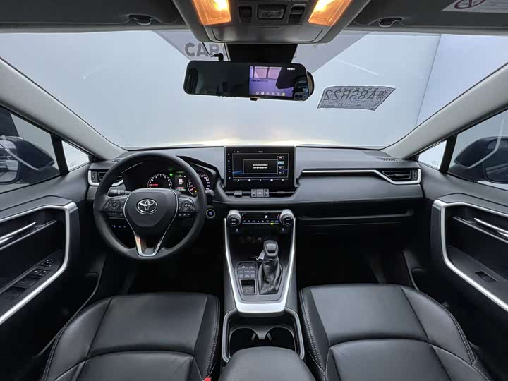 Фото 25 - Toyota Wildlander