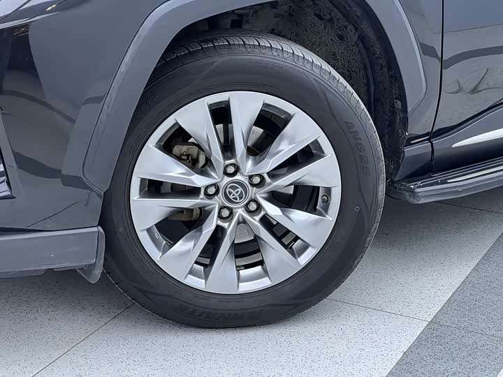 Фото 5 - Toyota Wildlander