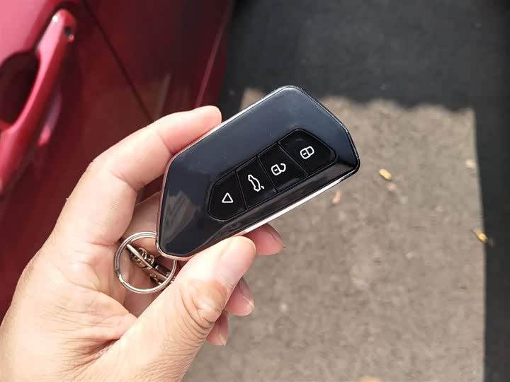 Фото 9 - Toyota Camry