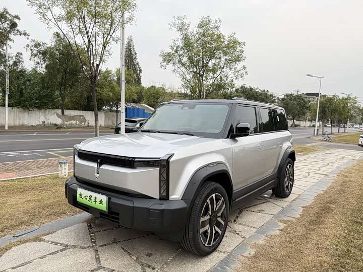 Фото 1 - Chery iCar 03