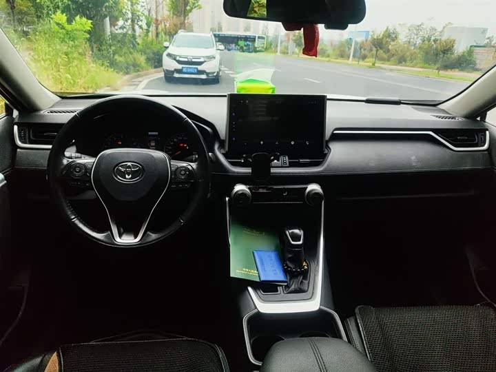 Фото 13 - Toyota Wildlander