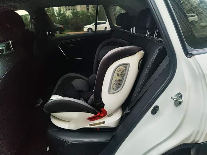 Фото 15 - Toyota Wildlander