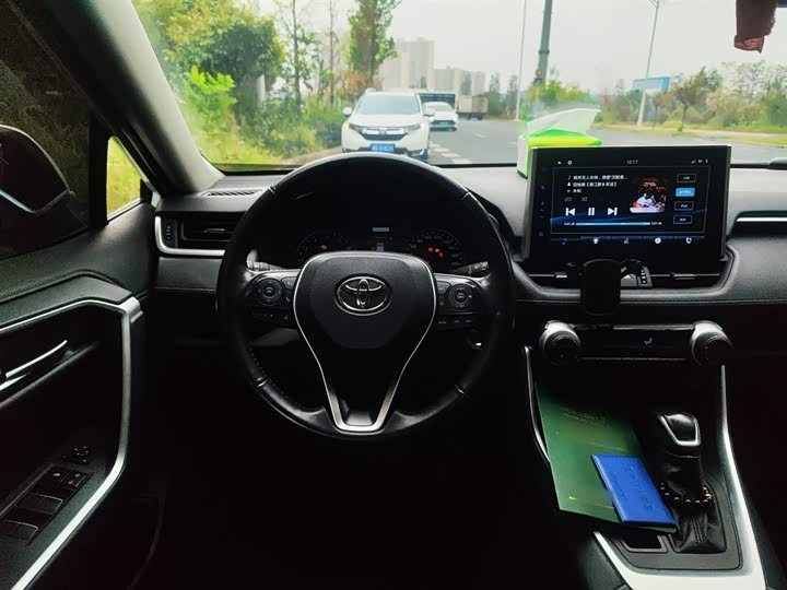 Фото 3 - Toyota Wildlander