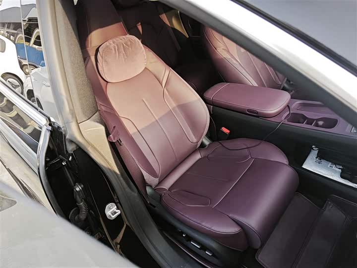 Фото 11 - Nio ET5T