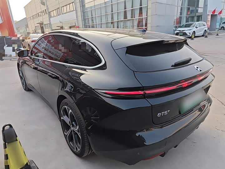 Фото 6 - Nio ET5T