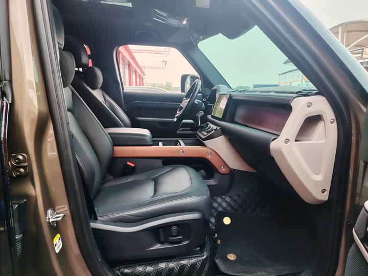 Фото 15 - Land Rover Defender