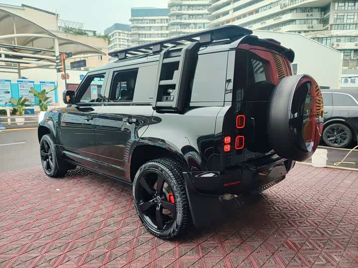 Фото 21 - Land Rover Defender