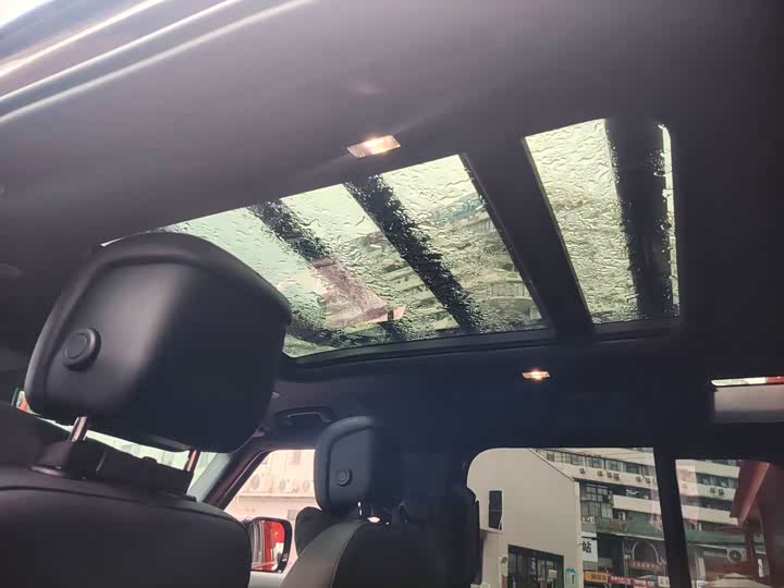 Фото 9 - Land Rover Defender