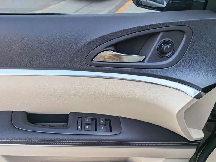 Фото 10 - Buick GL8 ES