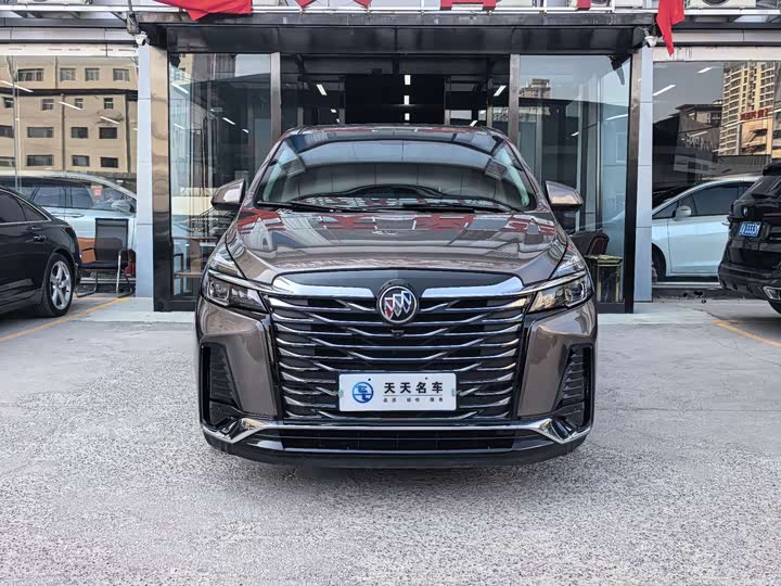 Фото 2 - Buick GL8 ES