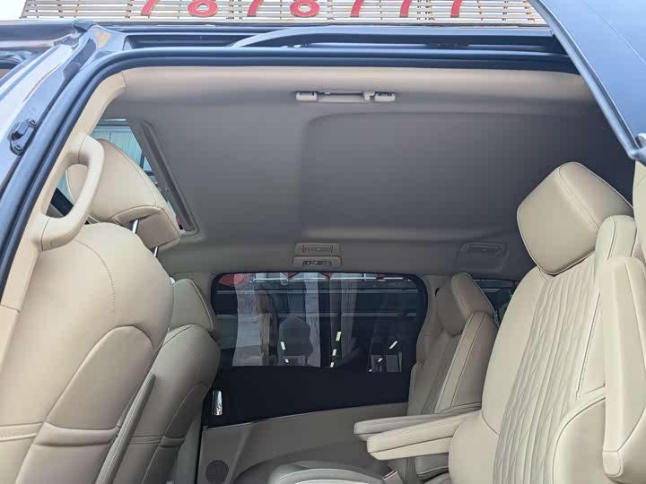 Фото 21 - Buick GL8 ES