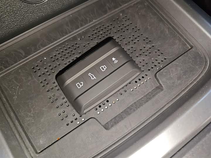 Фото 9 - Tank 300