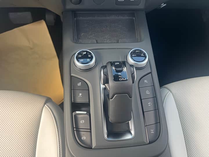 Фото 11 - Tank 300 Hybrid