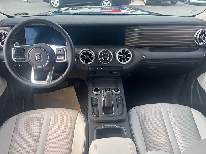 Фото 12 - Tank 300 Hybrid