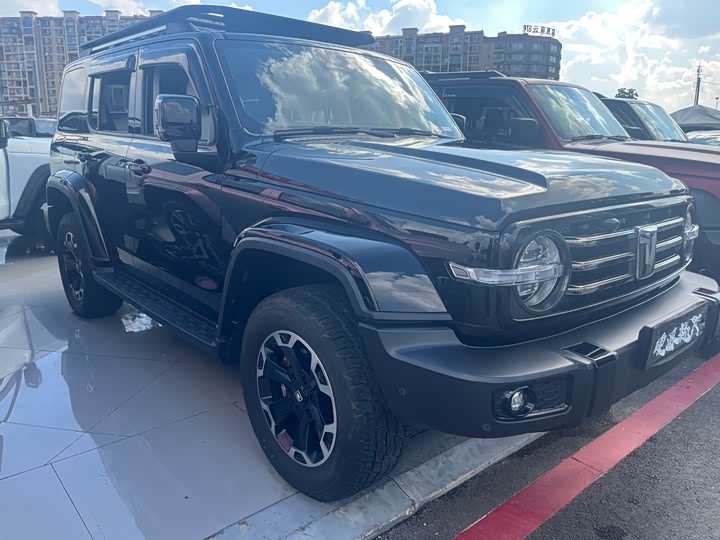 Фото 3 - Tank 300 Hybrid