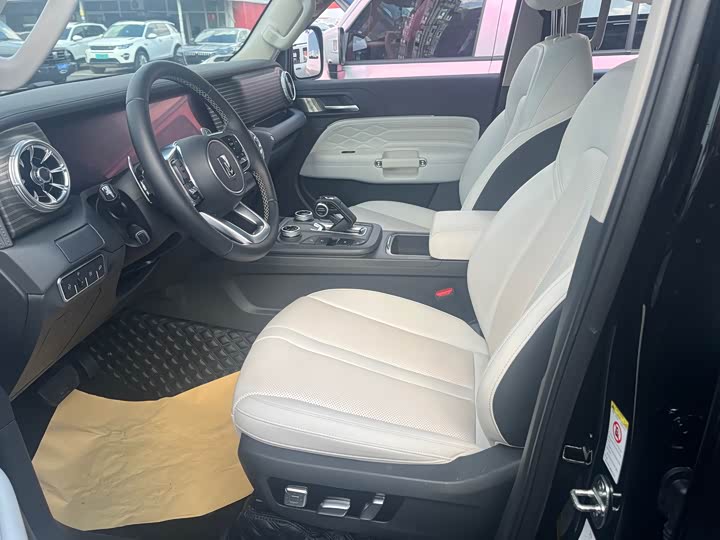 Фото 7 - Tank 300 Hybrid