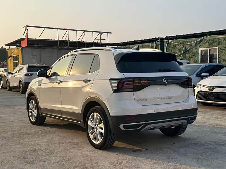 Фото 9 - Volkswagen T-Cross