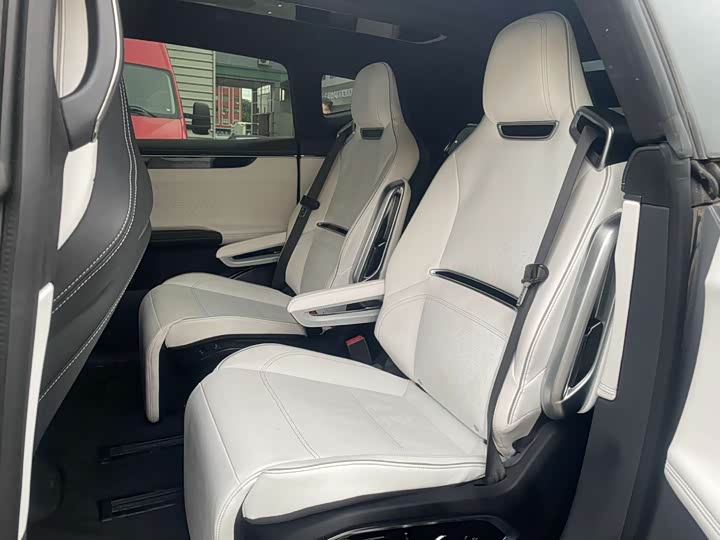 Фото 6 - HiPhi X