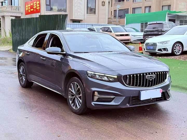 Фото 2 - Geely Preface