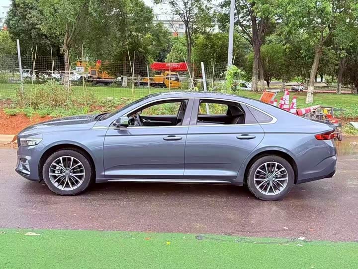 Фото 9 - Geely Preface