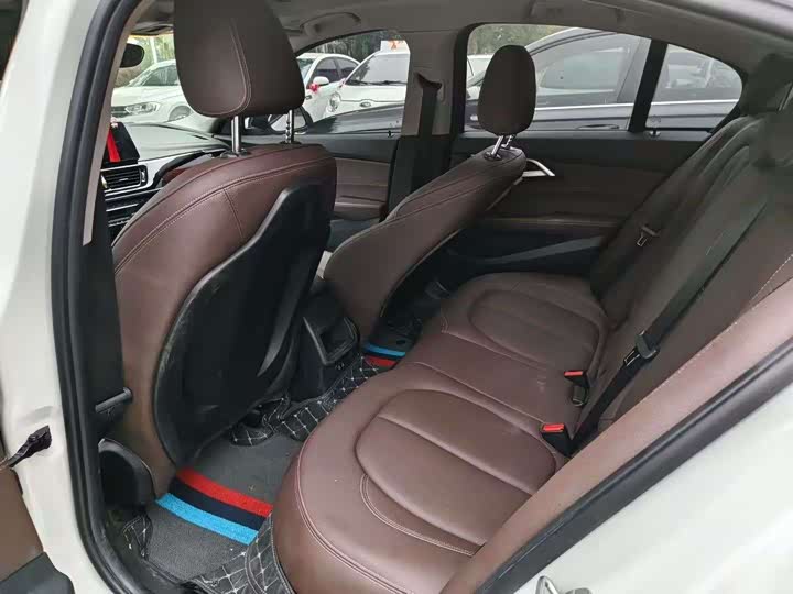 Фото 7 - BMW 1 Series