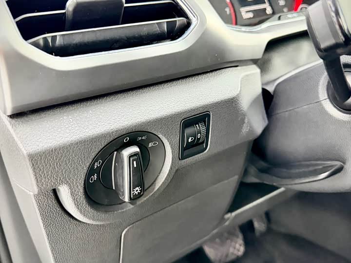 Фото 12 - Volkswagen T-Cross