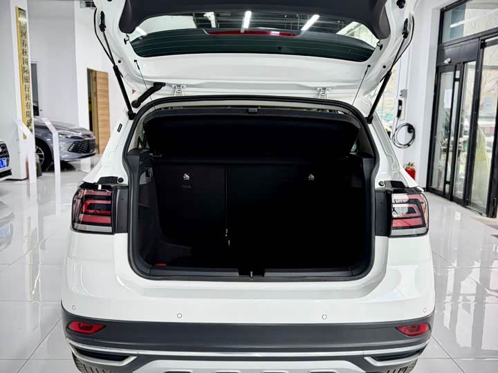 Фото 19 - Volkswagen T-Cross