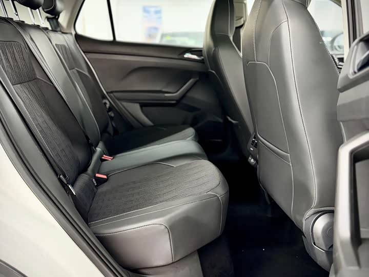 Фото 21 - Volkswagen T-Cross