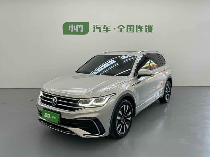 Фото 1 - Volkswagen Tiguan L Pro
