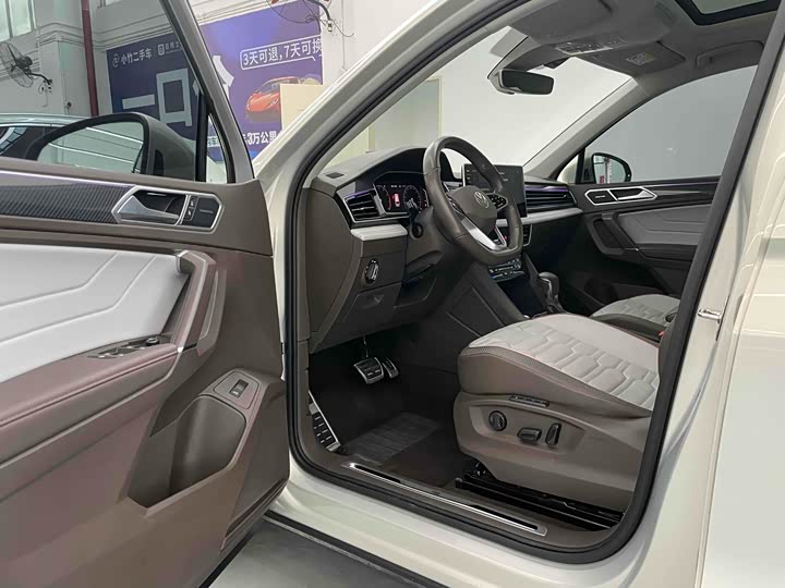 Фото 15 - Volkswagen Tiguan L Pro