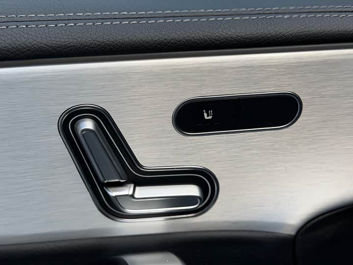 Фото 5 - Mercedes-Benz A-Class AMG