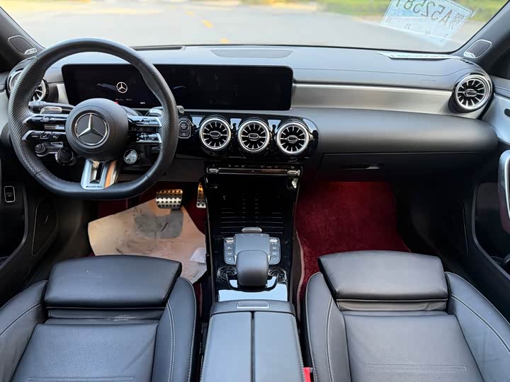 Фото 9 - Mercedes-Benz A-Class AMG