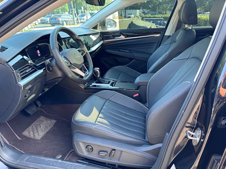 Фото 4 - Volkswagen Passat