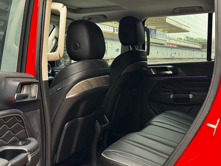 Фото 10 - Tank 300