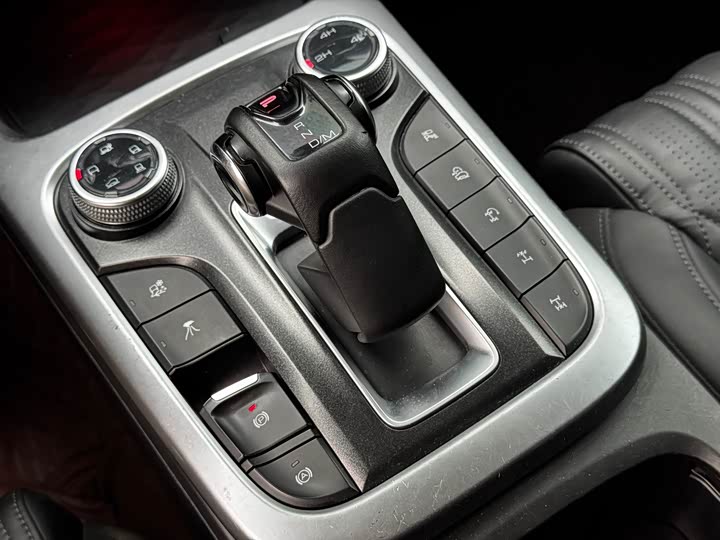 Фото 13 - Tank 300