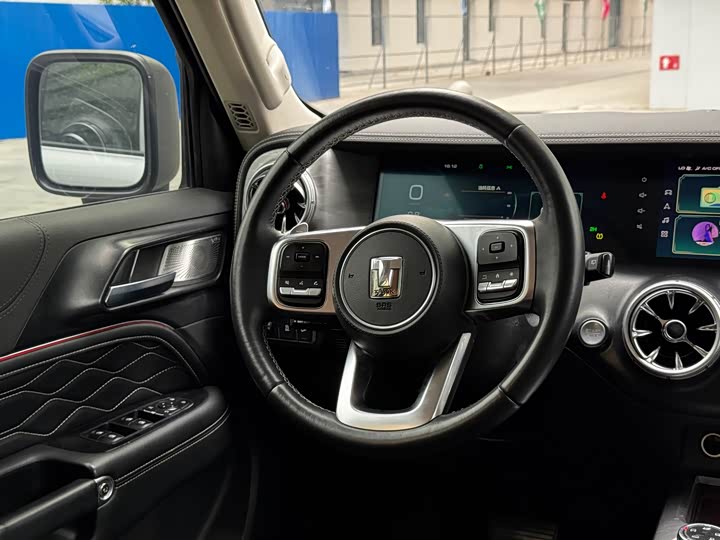 Фото 8 - Tank 300