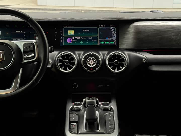 Фото 9 - Tank 300