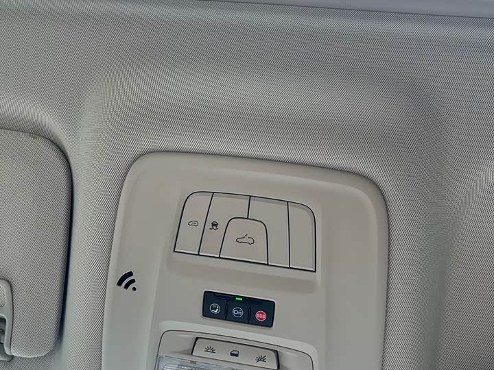 Фото 19 - Buick GL8 ES