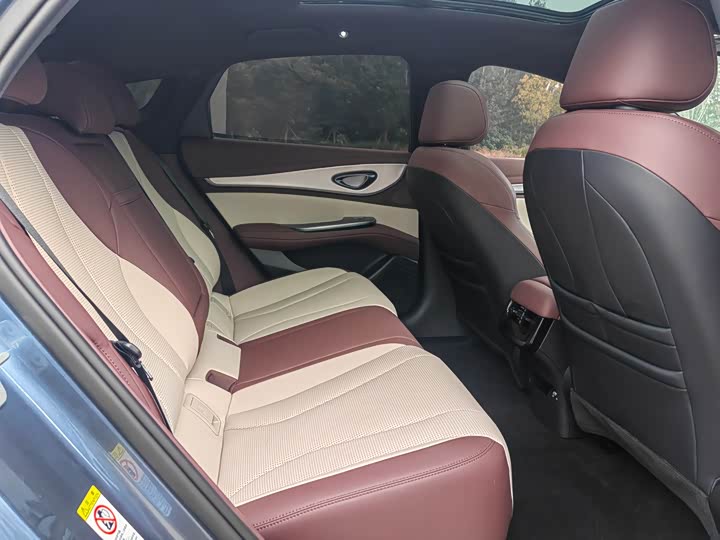 Фото 12 - BYD Seal 07 DM-i Hybrid