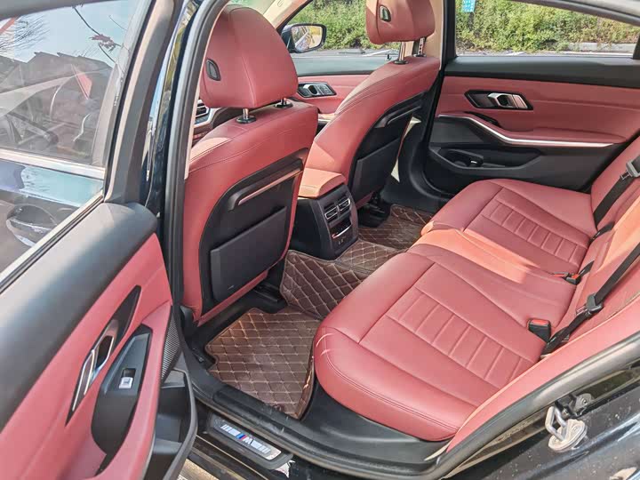 Фото 11 - BMW 3 Series