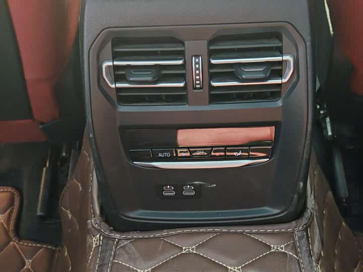 Фото 12 - BMW 3 Series