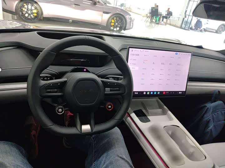 Фото 10 - Xiaomi SU7