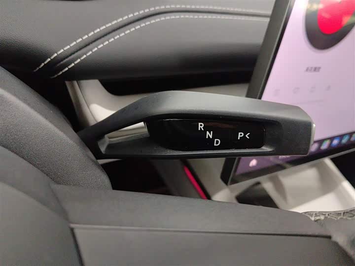 Фото 14 - Xiaomi SU7